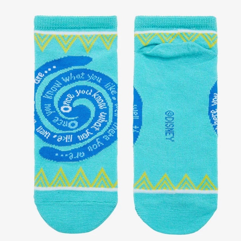 2/$12 Disney Moana‎ There You Are Spiral Socks Hot Topic